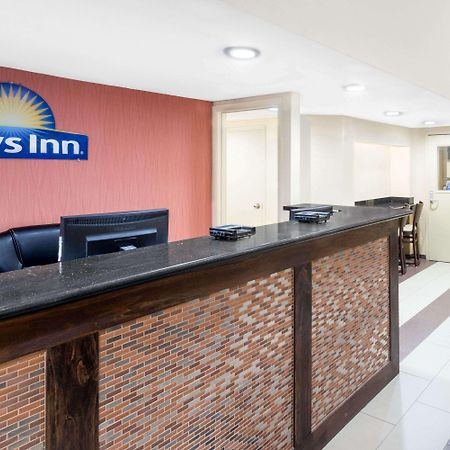Days Inn By Wyndham Geneva/Finger Lakes Exteriör bild