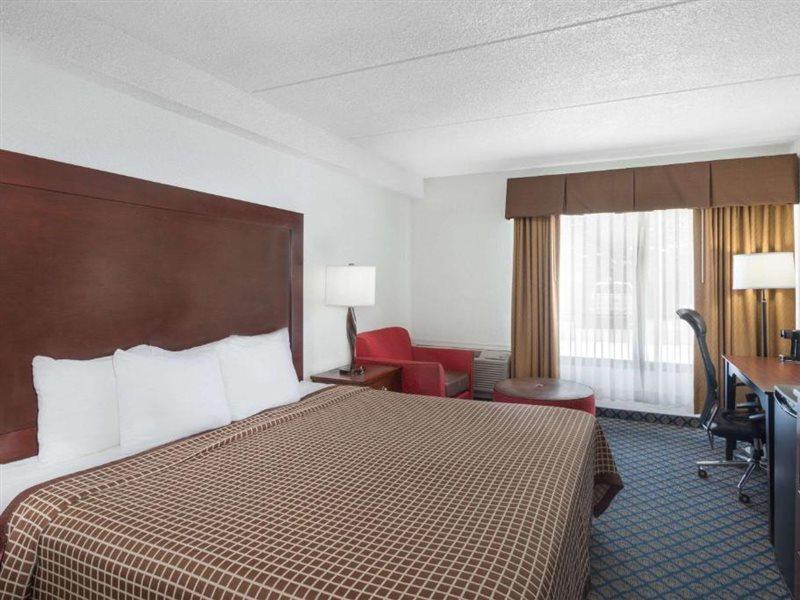 Days Inn By Wyndham Geneva/Finger Lakes Exteriör bild
