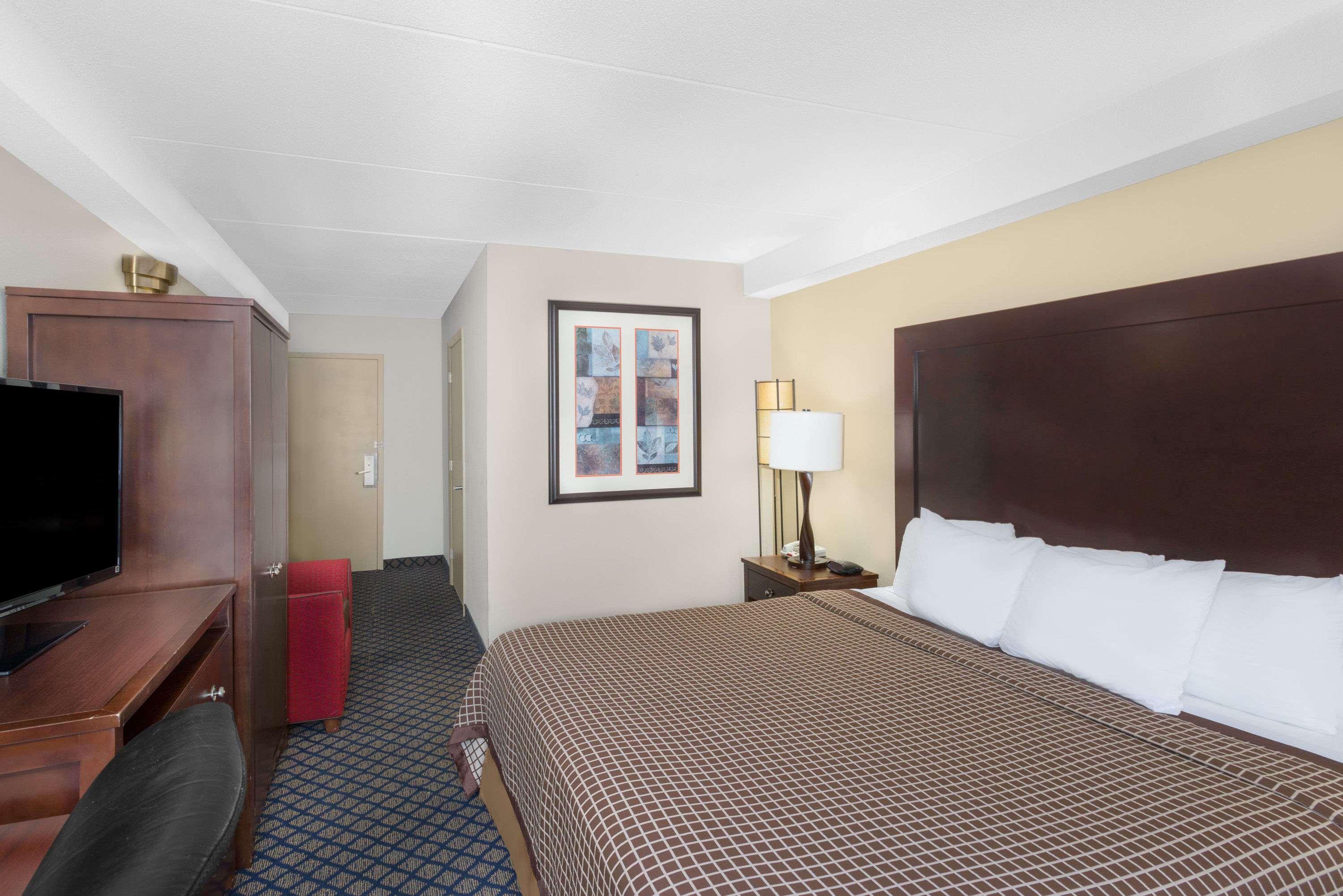 Days Inn By Wyndham Geneva/Finger Lakes Exteriör bild